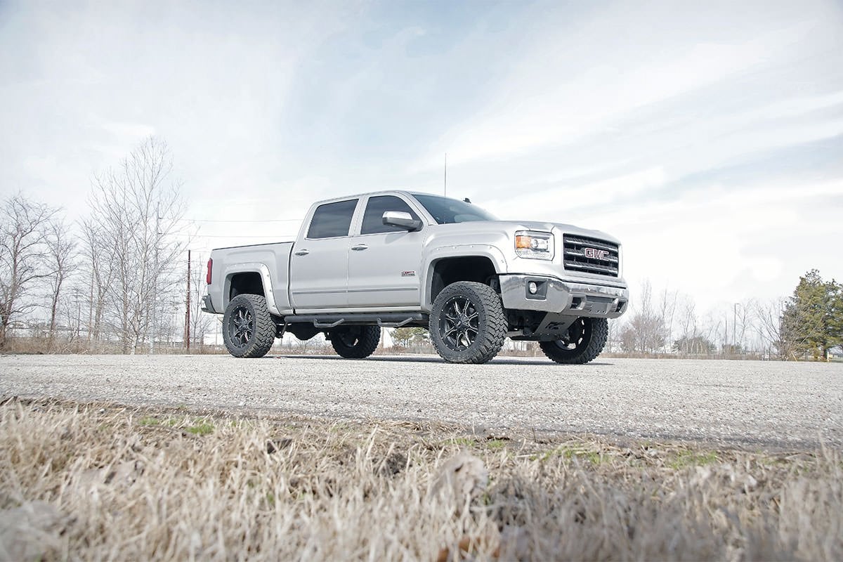 GMC Sierra 1500 Suspension Lift Kit - Rough Country - 5 Inch Lift, Cast Steel, N3 Series Shock Absorbers - '14-'18